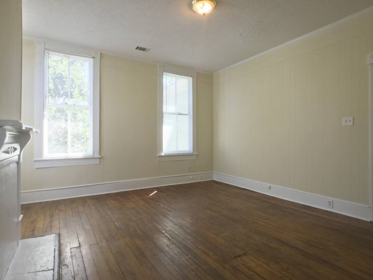 Apartment for rent at 407 E Park Ave, Savannah, GA 31401