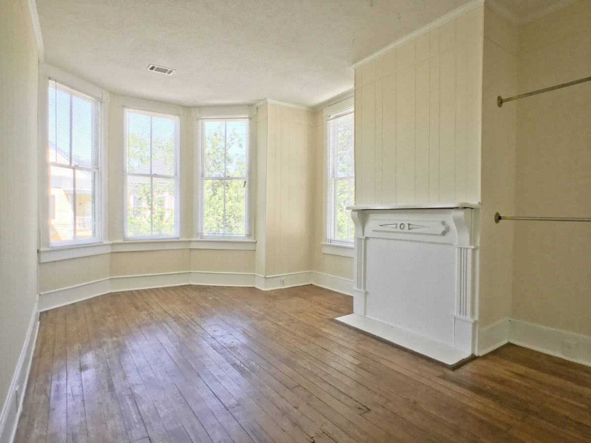 Apartment for rent at 407 E Park Ave, Savannah, GA 31401
