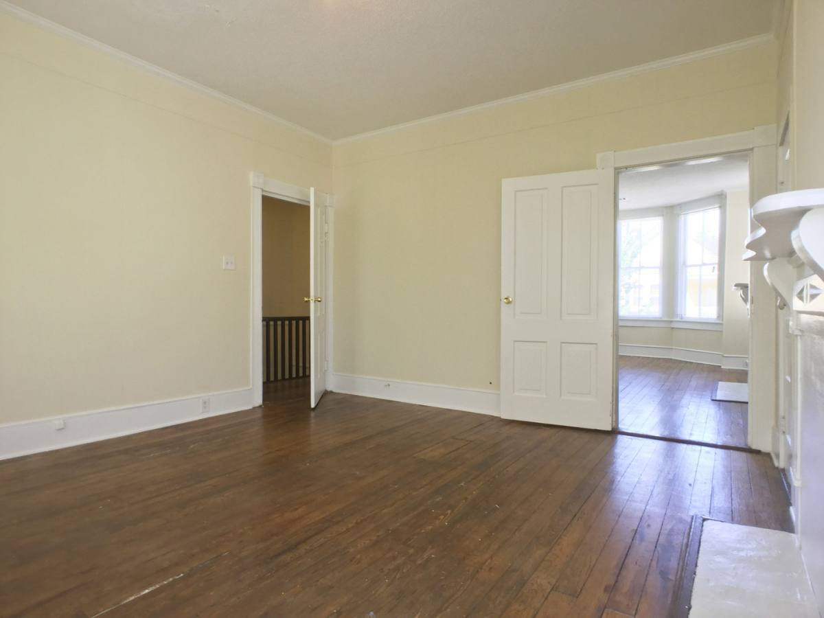 Apartment for rent at 407 E Park Ave, Savannah, GA 31401