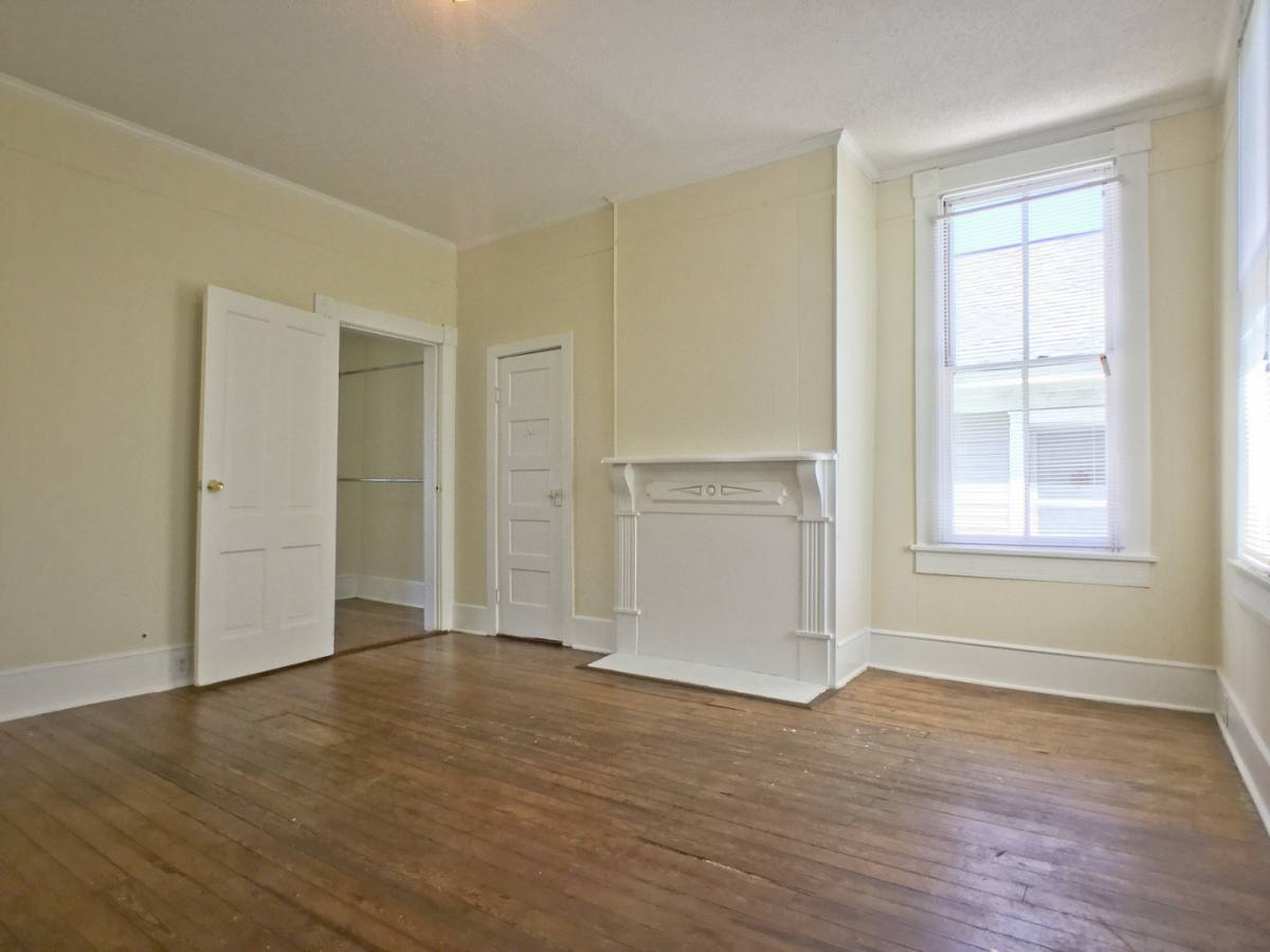 Apartment for rent at 407 E Park Ave, Savannah, GA 31401