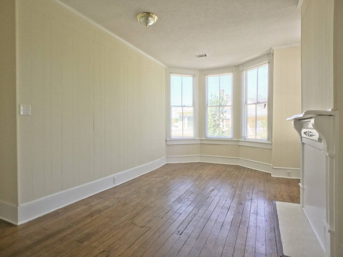 Apartment for rent at 407 E Park Ave, Savannah, GA 31401