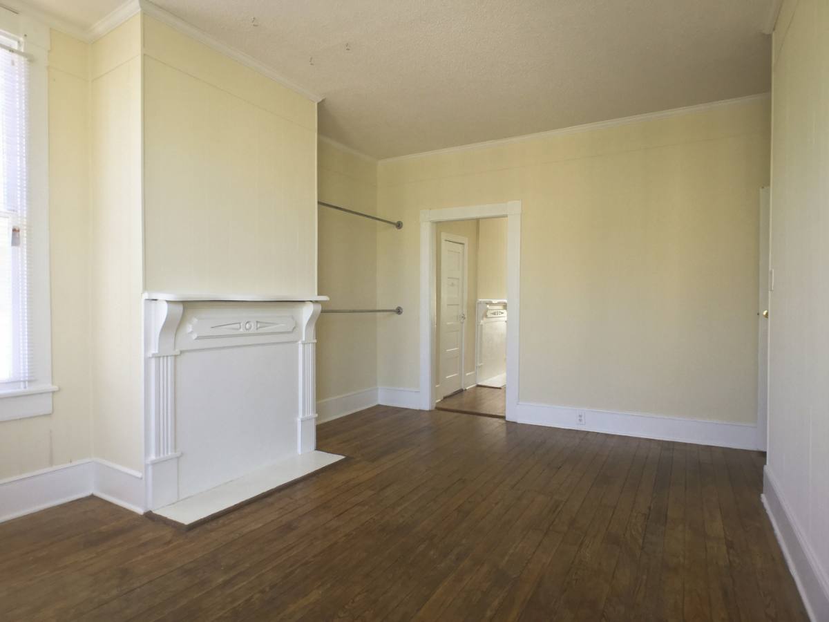 Apartment for rent at 407 E Park Ave, Savannah, GA 31401