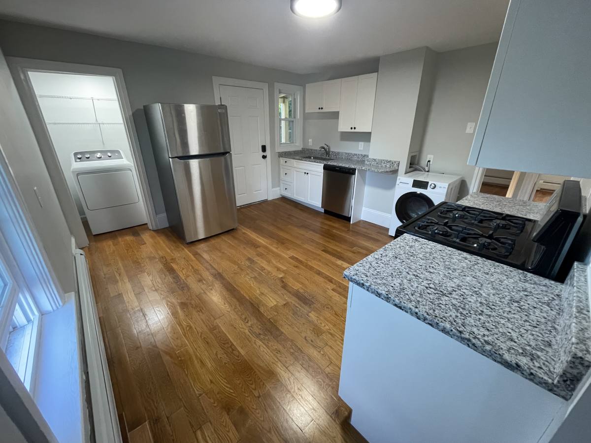 Townhouse for rent at 3 Oxford Place #2, Worcester, MA 01609