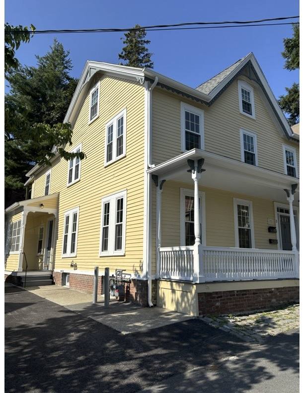 Townhouse for rent at 3 Oxford Place #2, Worcester, MA 01609