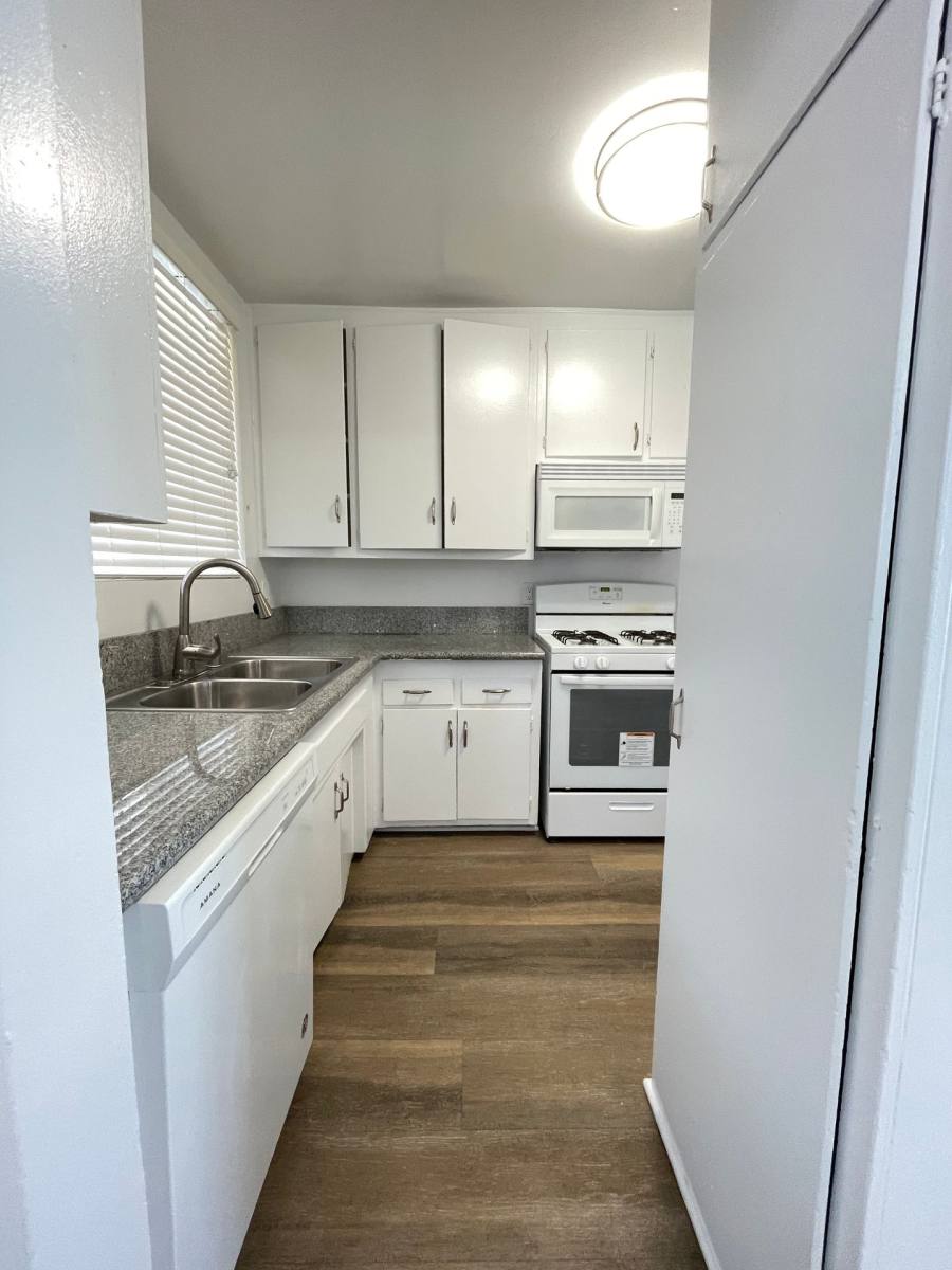Apartment for rent at 7351 Variel Ave, Canoga Park, CA 91303