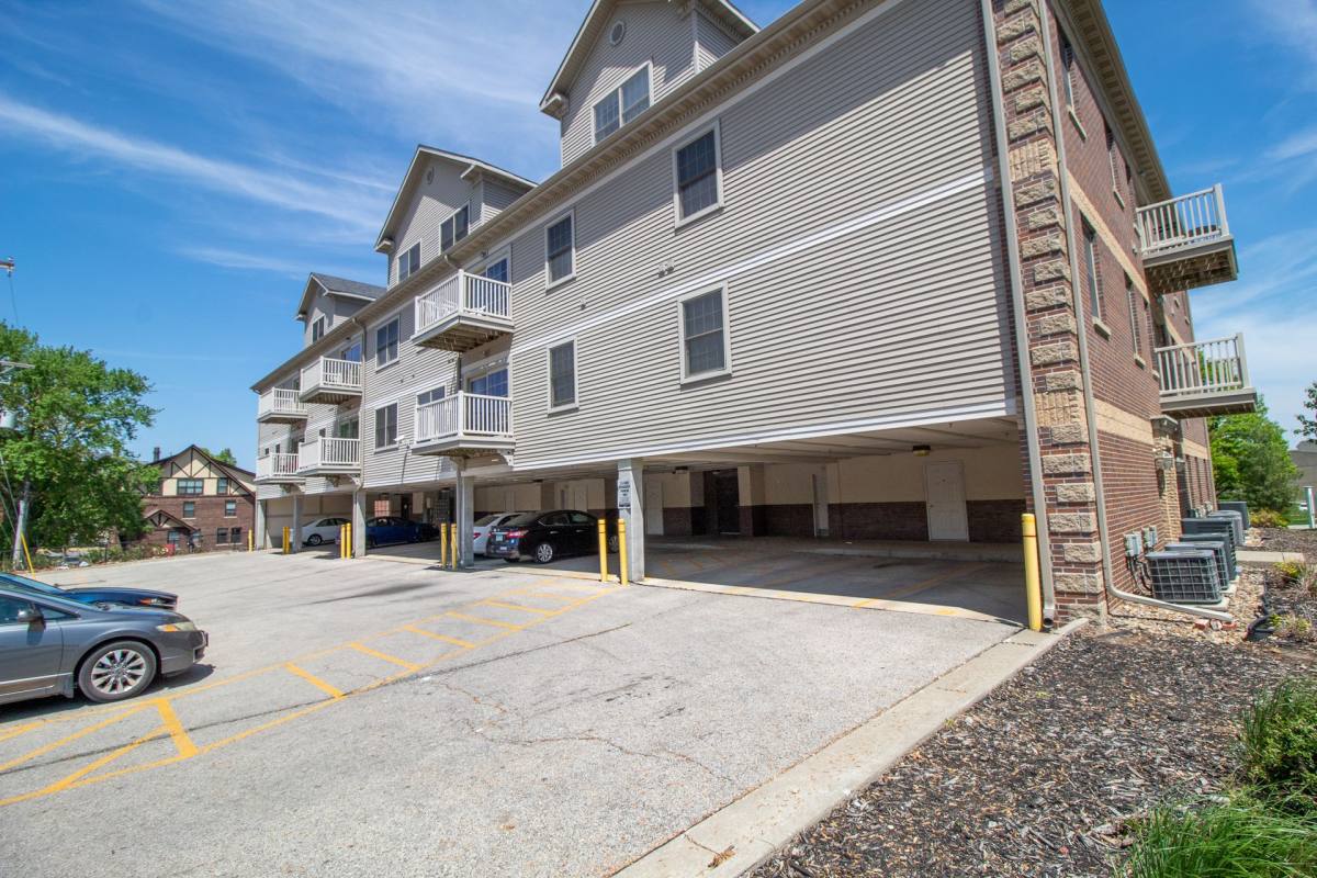 Apartment for rent at 121 Beach Ave, Ames, IA 50014