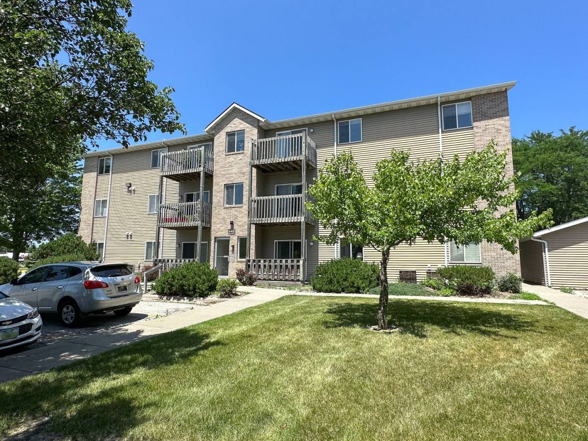 Apartment for rent at 645 Stonehaven Dr, Ames, IA 50010