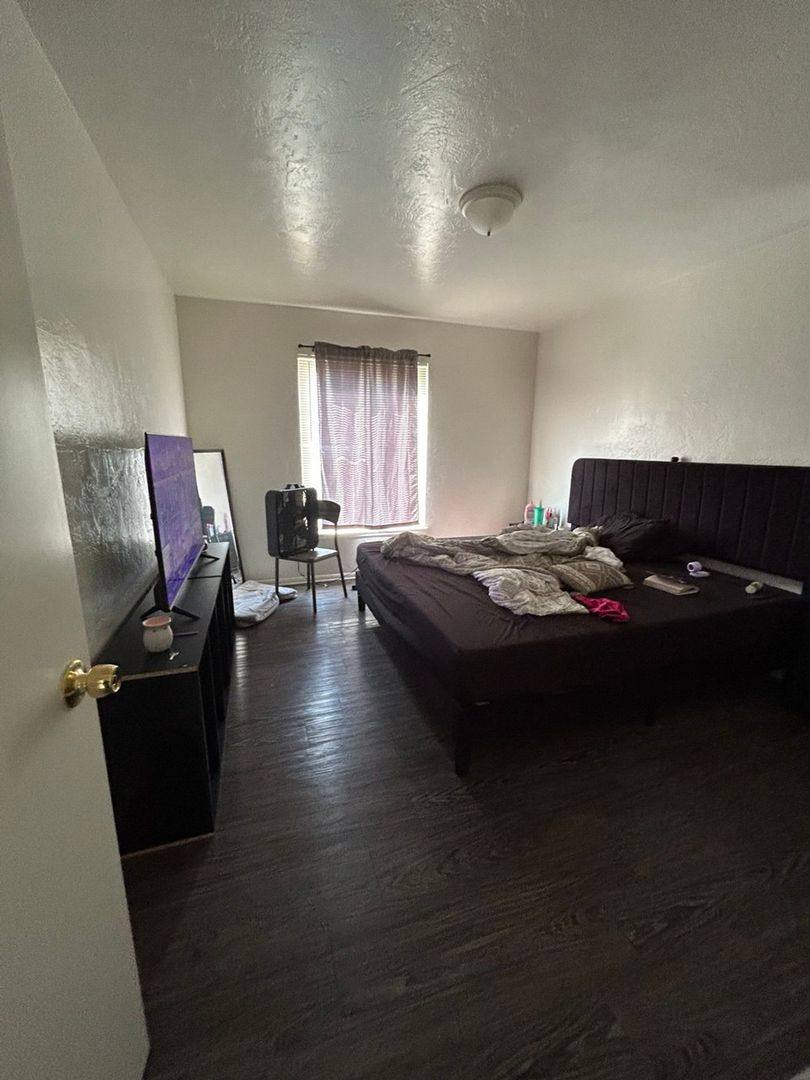 Apartment for rent at 1510 N Brooks Ave, Fresno, CA 93728