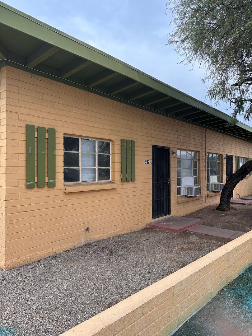 Apartment for rent at 850 E Tucson Blvd, Tucson, AZ 85716