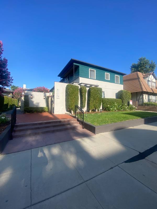 Apartment for rent at 999 E Locust St #17, Pasadena, CA 91101