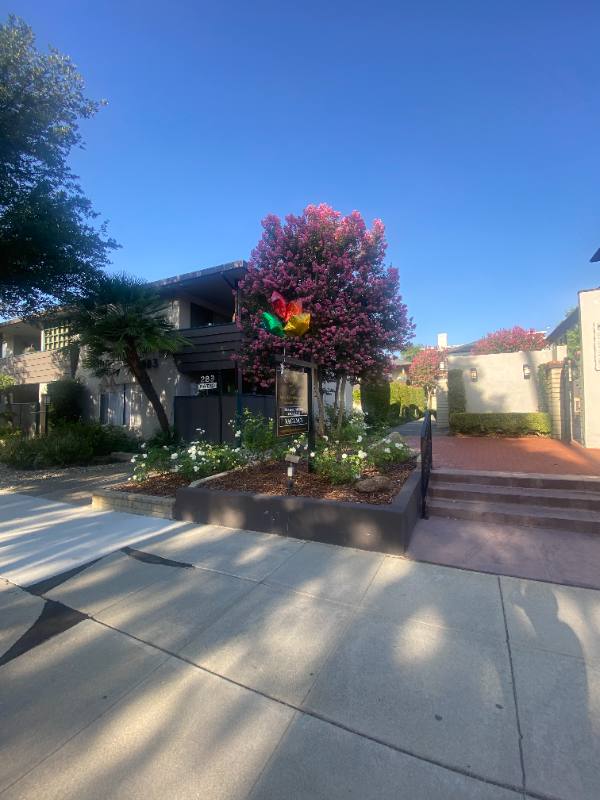Apartment for rent at 999 E Locust St #17, Pasadena, CA 91101