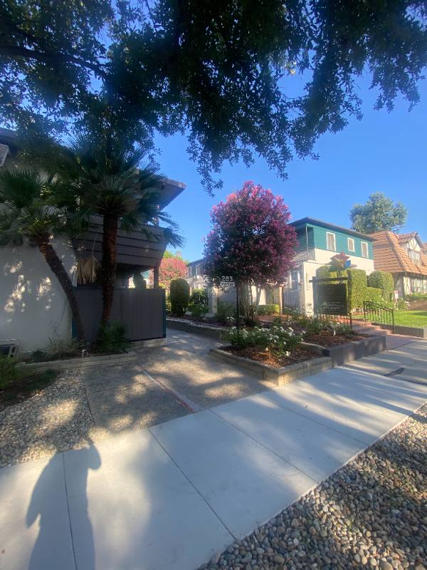 Apartment for rent at 999 E Locust St #17, Pasadena, CA 91101