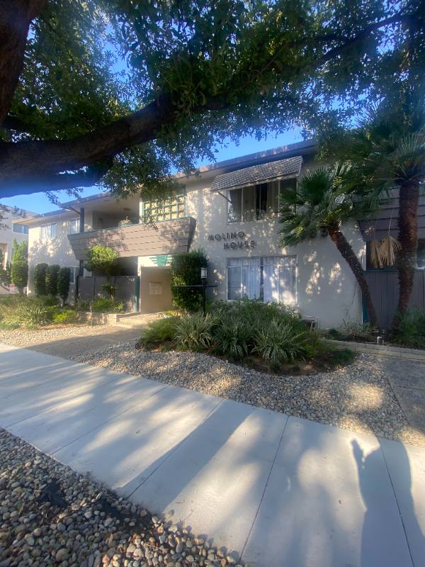 Apartment for rent at 999 E Locust St #17, Pasadena, CA 91101