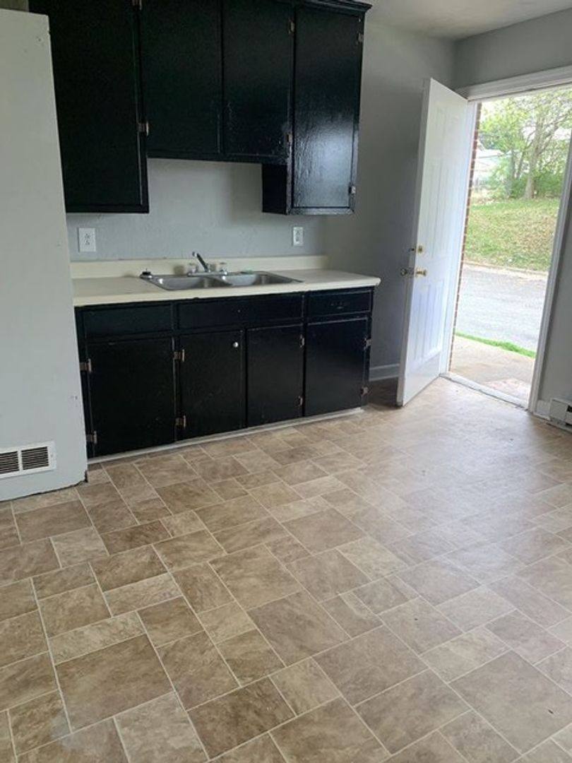 Apartment for rent at 1311 N Main St, Winston Salem, NC 27105