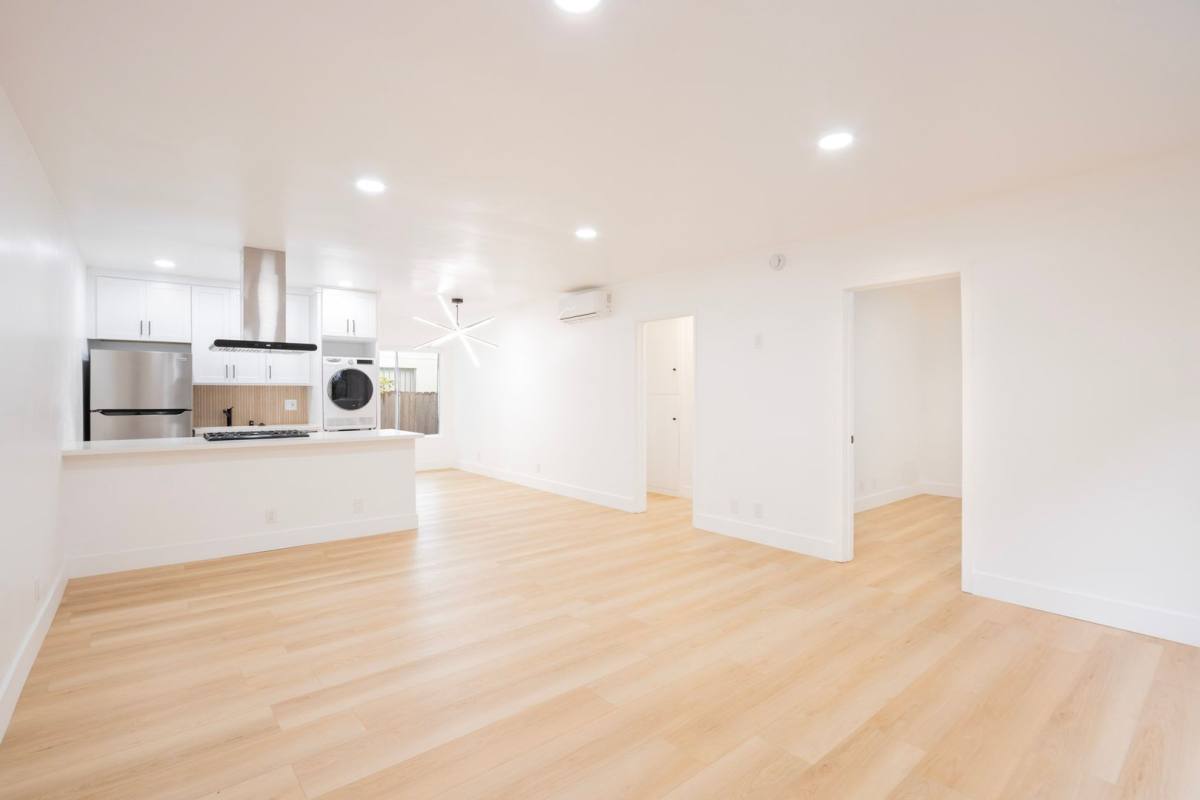 Apartment for rent at 3625 McLaughlin Ave, Los Angeles, CA 90066