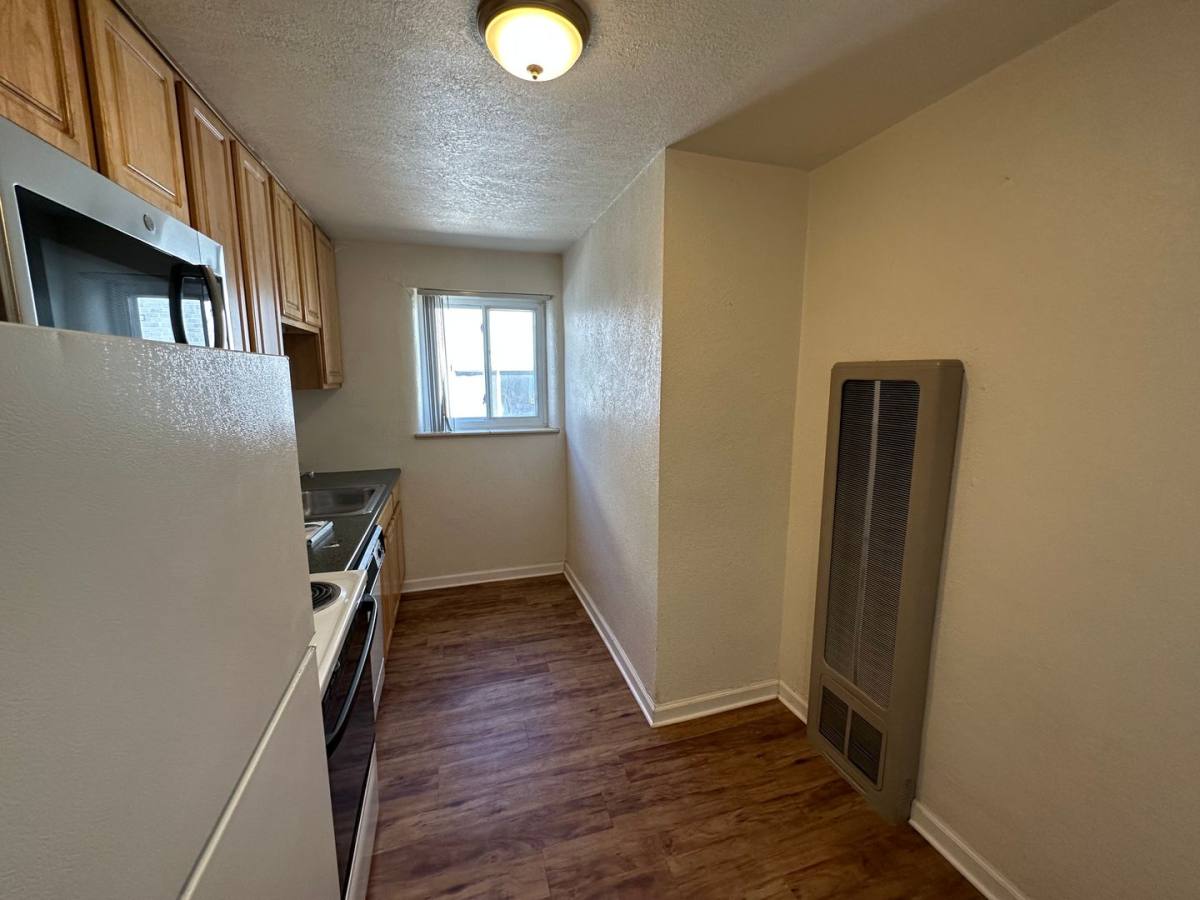 Apartment for rent at 955 16th St, Boulder, CO 80302