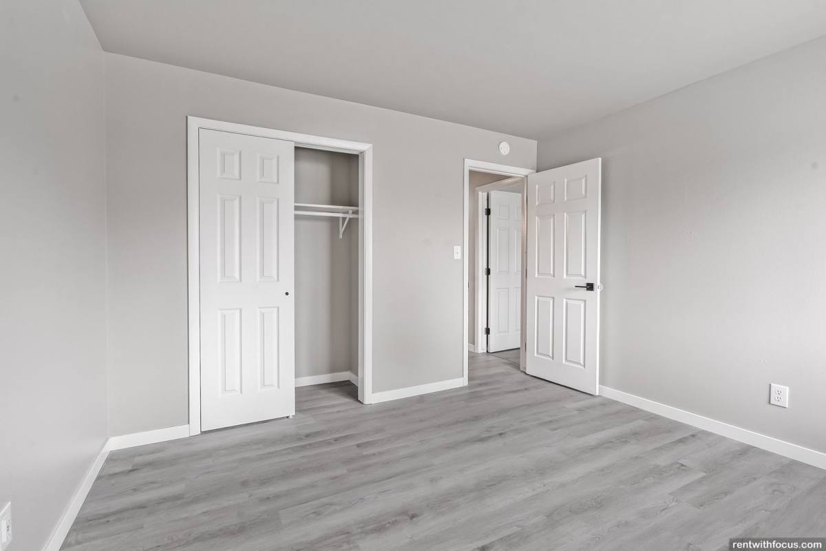 Apartment for rent at 1459-1465 Elm St, Green Bay, WI 54302
