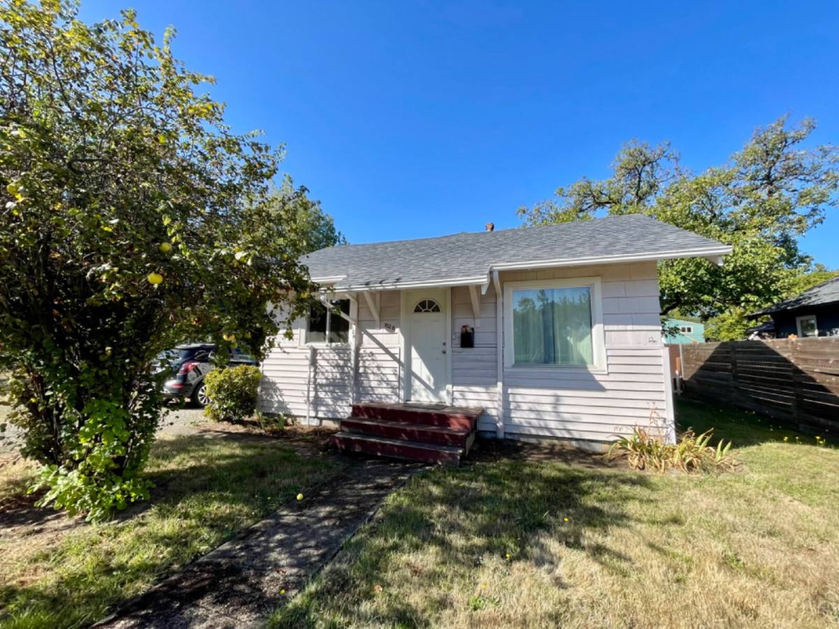 House for rent at 1520 Chambers St, Eugene, OR 97402