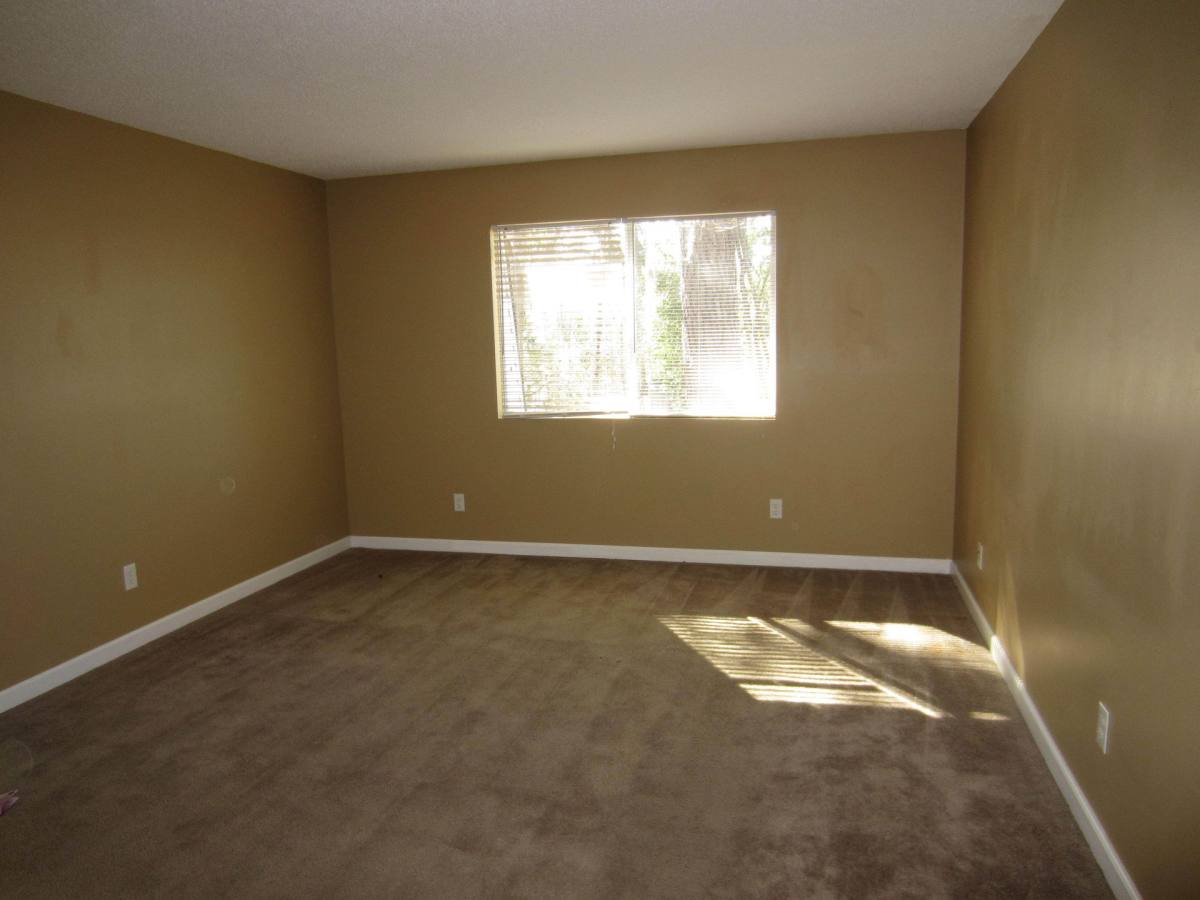 Apartment for rent at 1004 N Oak St, Valdosta, GA 31601