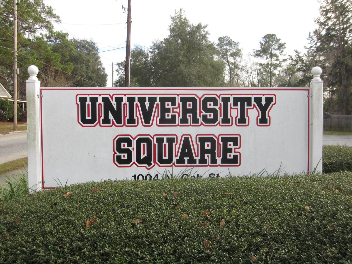 Apartment for rent at 1004 N Oak St, Valdosta, GA 31601