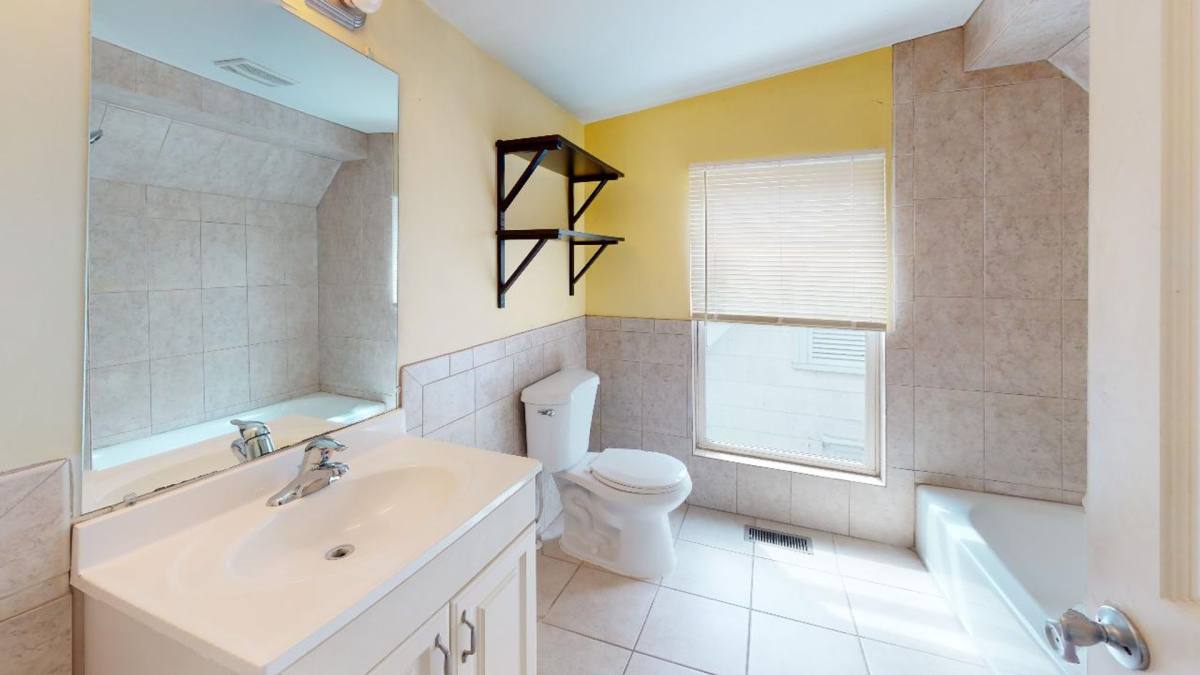 Apartment for rent at 520 12th Ave SE, Minneapolis, MN 55414
