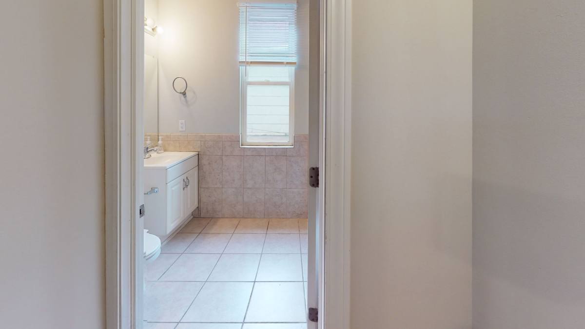 Apartment for rent at 520 12th Ave SE, Minneapolis, MN 55414