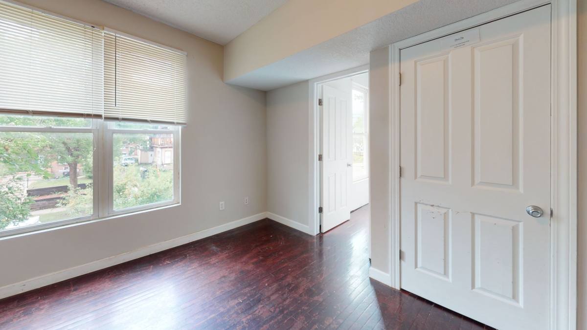 Apartment for rent at 520 12th Ave SE, Minneapolis, MN 55414