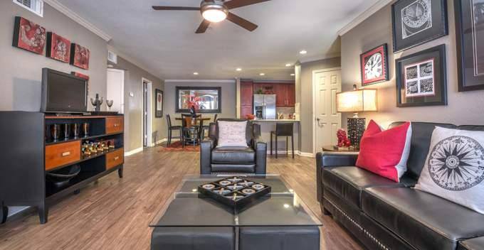 Apartment for rent at 2100 Bering Dr, Houston, TX 77057