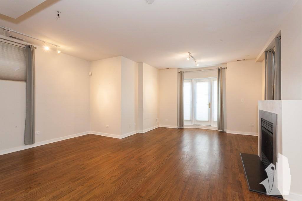 Apartment for rent at 2035 W Crystal #1, Chicago, IL 60622