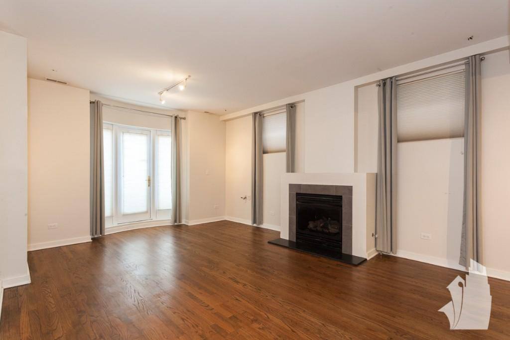Apartment for rent at 2035 W Crystal #1, Chicago, IL 60622