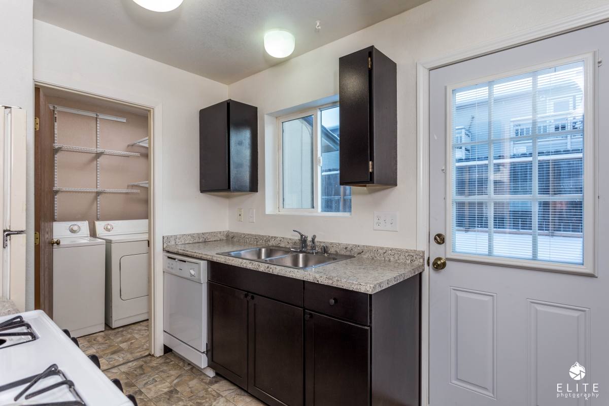 Townhouse for rent at 8121 E 16th Ave #3, Anchorage, AK 99504