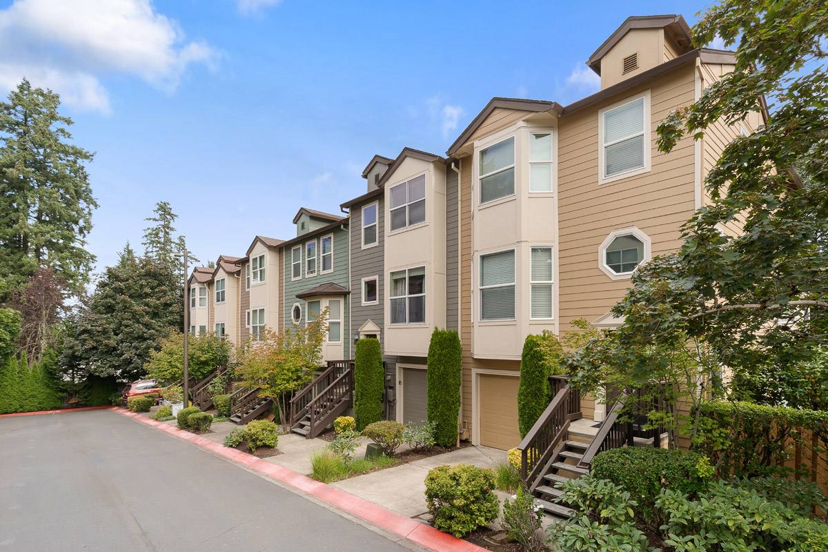 Townhouse for rent at 13040 SW Caddy Place, Portland, OR 97223
