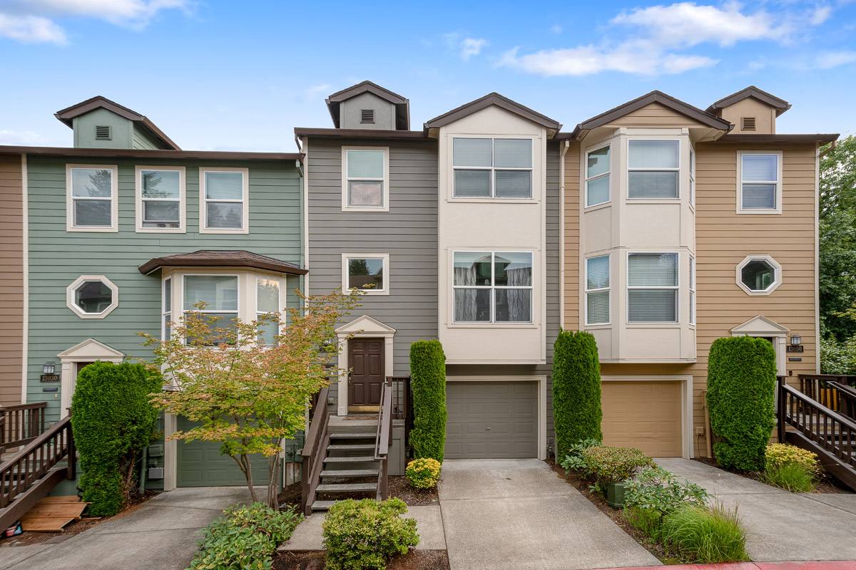 Townhouse for rent at 13040 SW Caddy Place, Portland, OR 97223