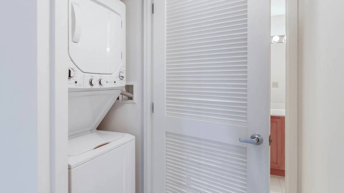 Apartment for rent at 1133 East-West Highway 320, Silver Spring, MD 20910