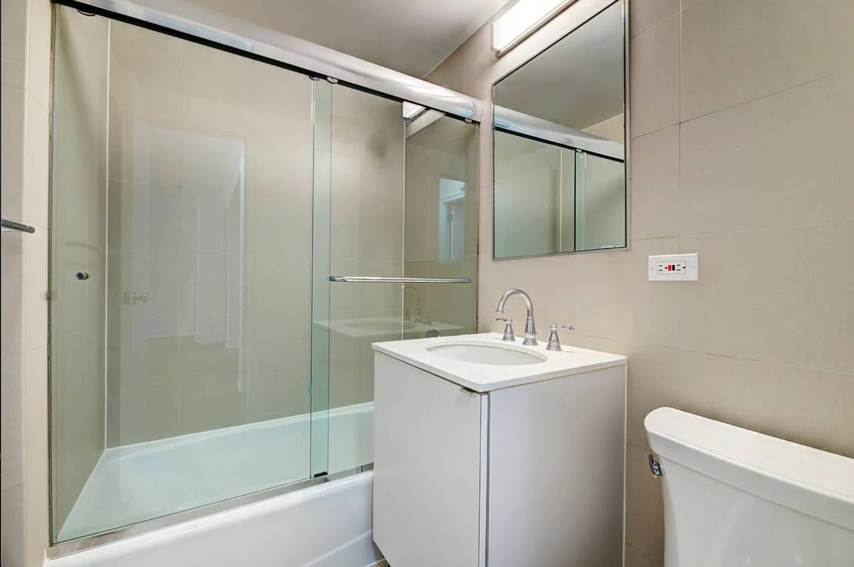 Apartment for rent at 151 W 16th St #3KK, New York, NY 10011