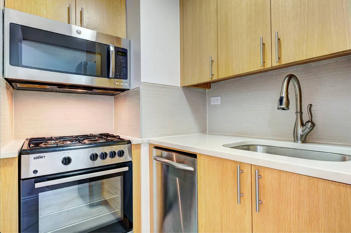 Apartment for rent at 151 W 16th St #3KK, New York, NY 10011