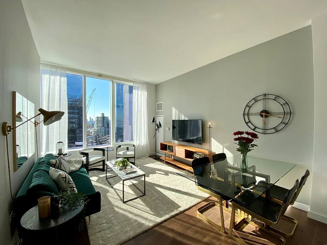 Apartment for rent at 515 W 36th St #18DD, New York, NY 10018