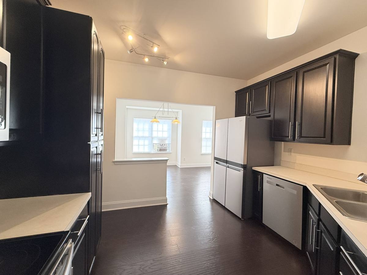 Townhouse for rent at 9858 Treeside Lane, Matthews, NC 28105