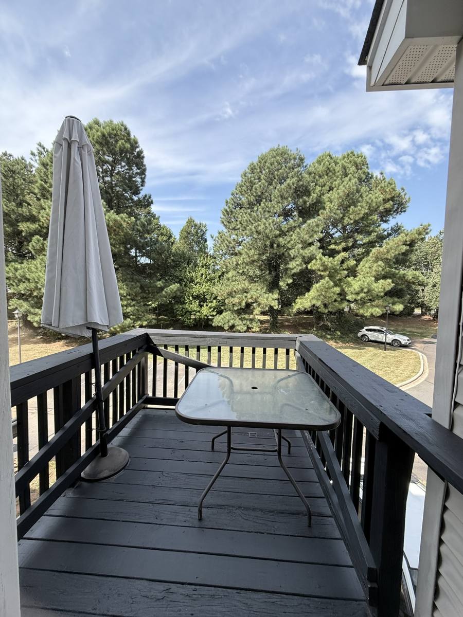 Townhouse for rent at 9858 Treeside Lane, Matthews, NC 28105