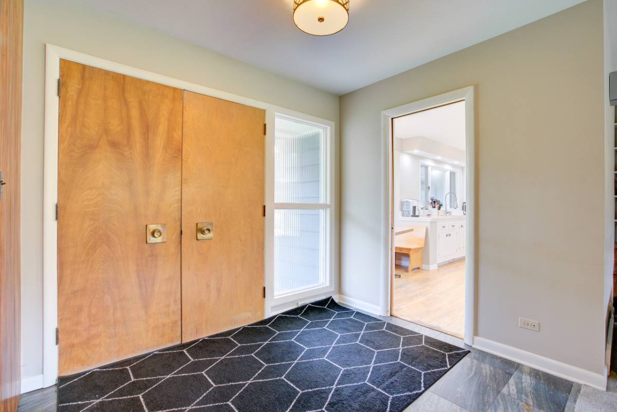 House for rent at 24W360 Hemlock Lane, Naperville, IL 60540