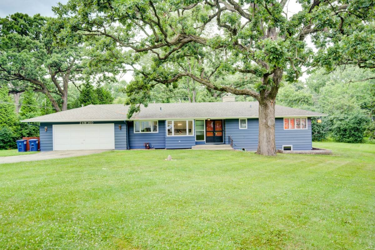 House for rent at 24W360 Hemlock Lane, Naperville, IL 60540