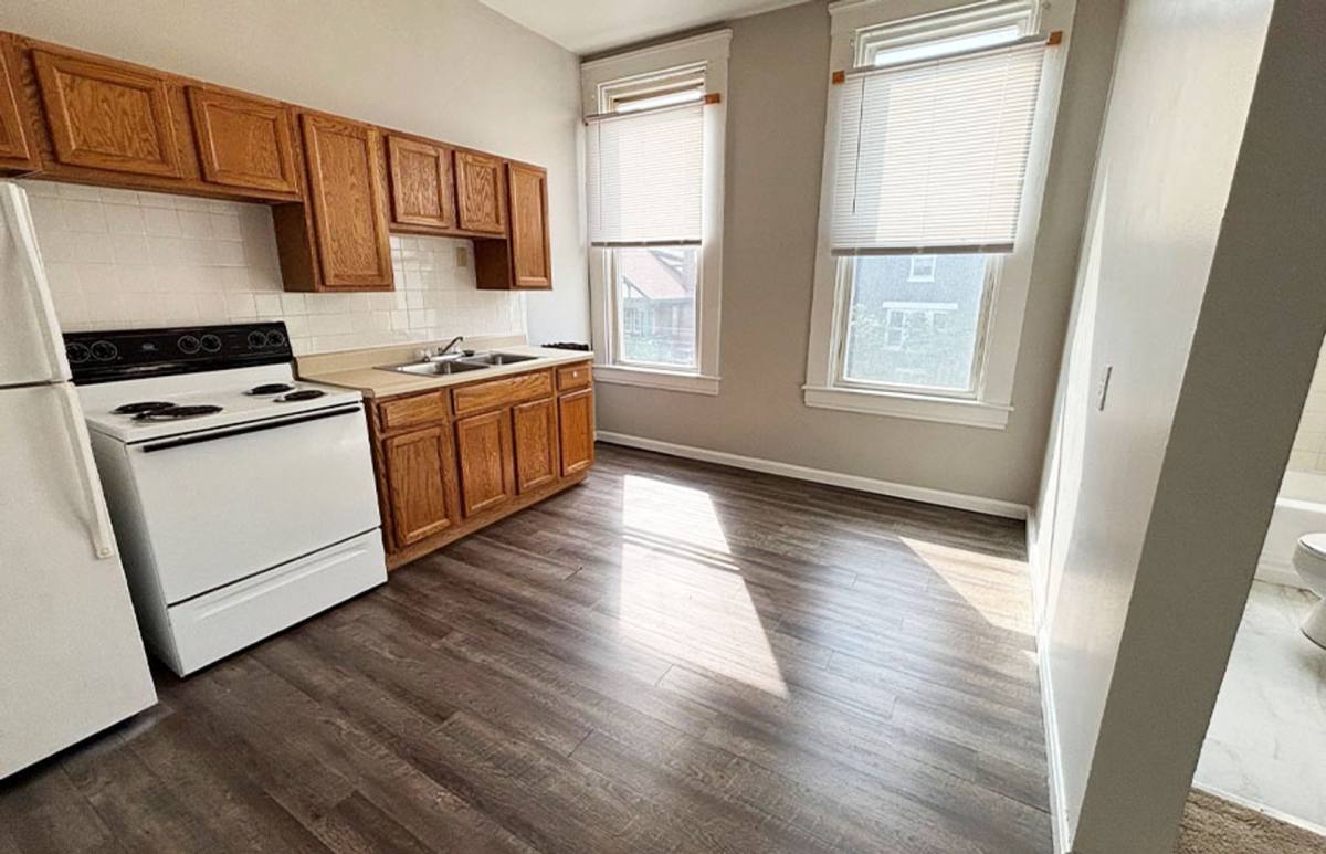 Apartment for rent at 3300 Jefferson Ave, Cincinnati, OH 45220