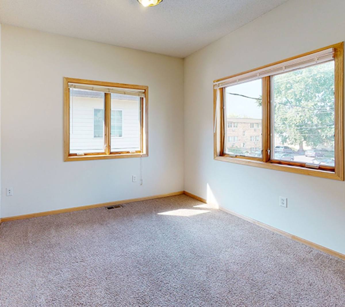 Townhouse for rent at 1117 8th St SE, Minneapolis, MN 55414