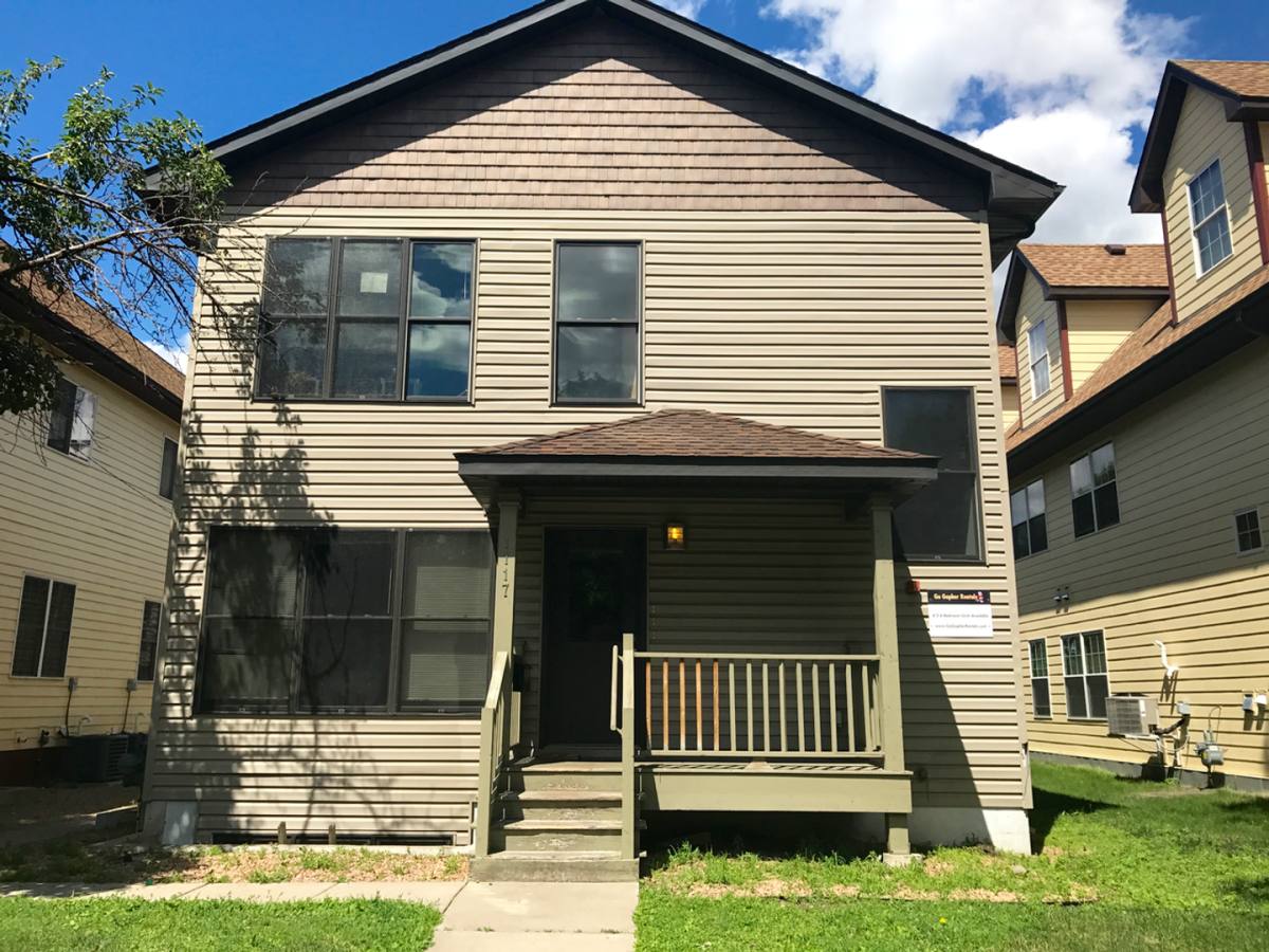 Townhouse for rent at 1117 8th St SE, Minneapolis, MN 55414