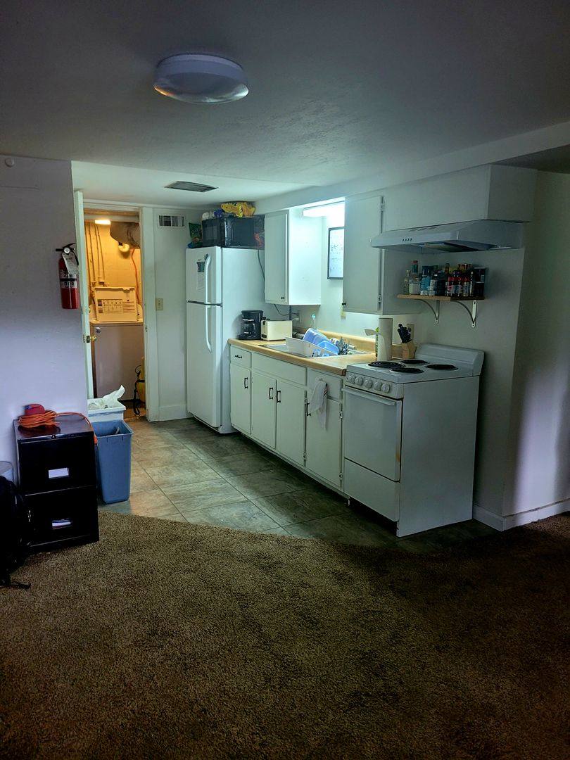 Apartment for rent at 314 W 16th St, Bloomington, IN 47404