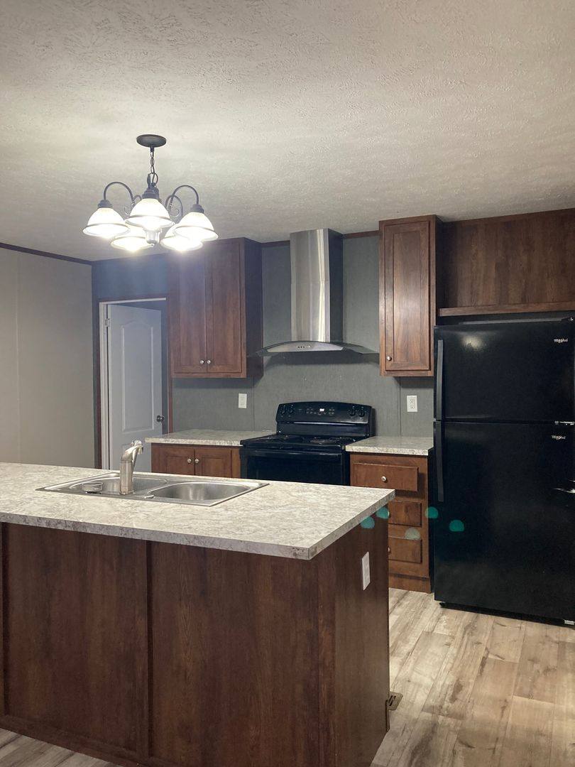 Apartment for rent at 53 Fortner Dr, Kenna, WV 25248