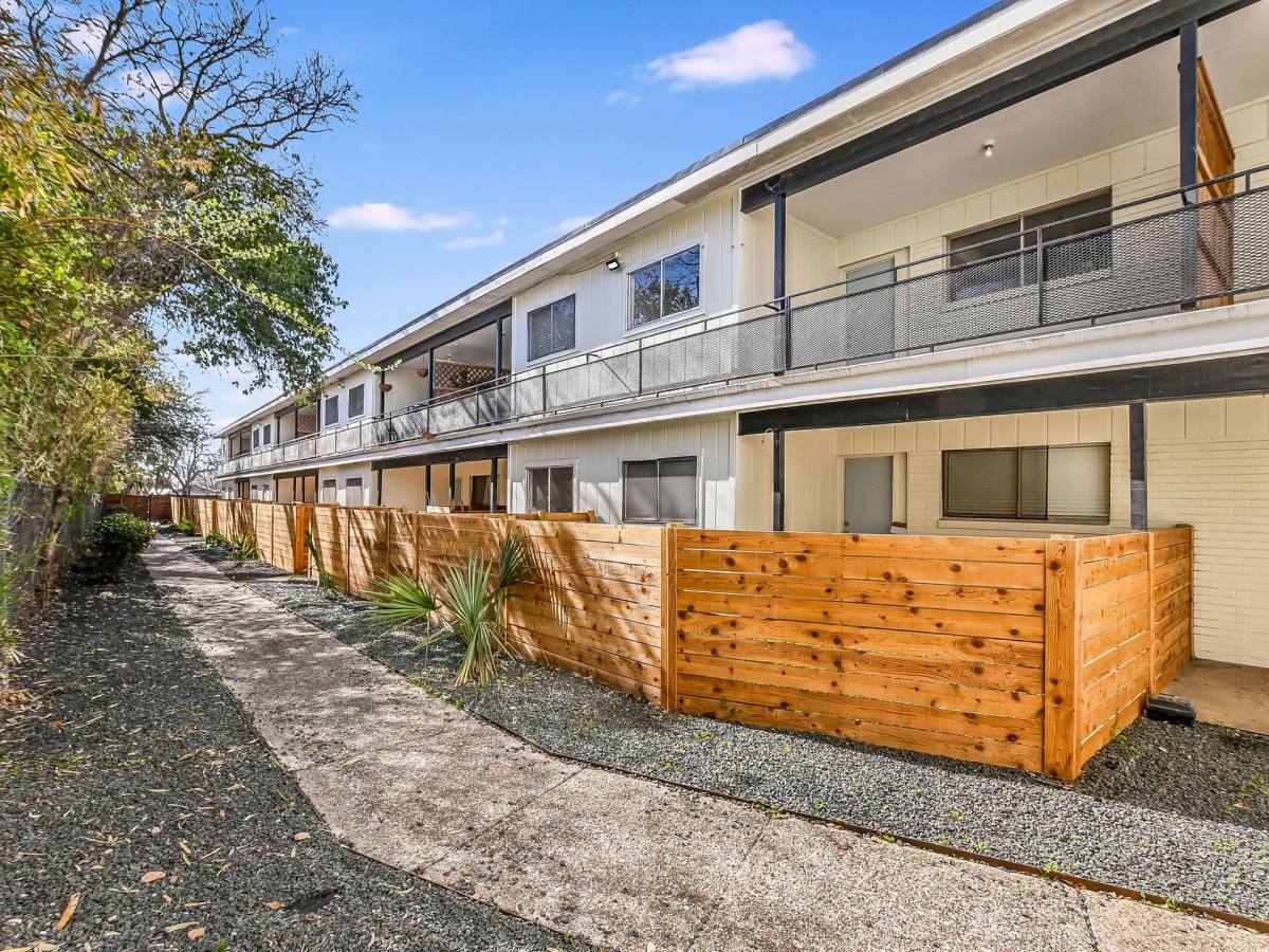 Townhouse for rent at 333 Brahan Blvd, San Antonio, TX 78215