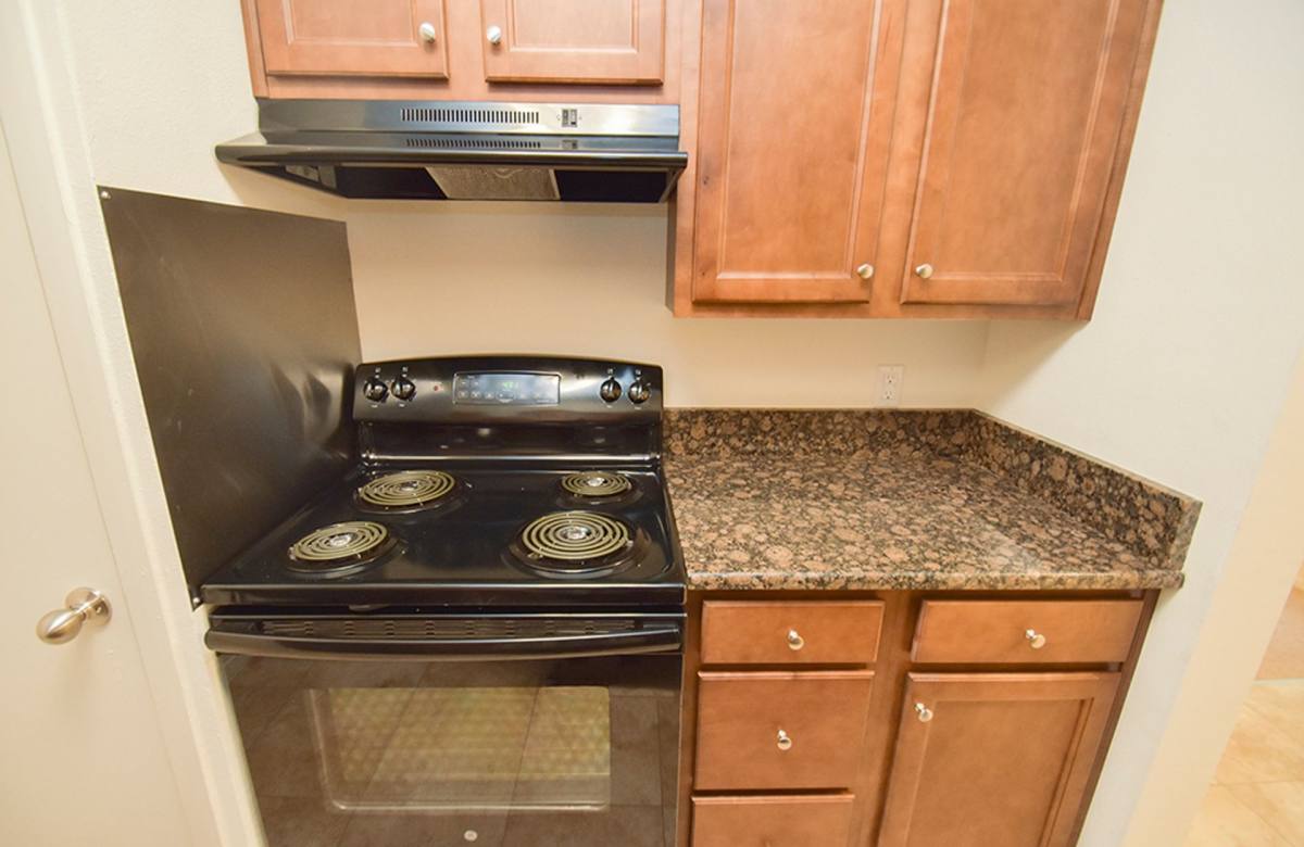 Apartment for rent at 6566 Park Manor Dr, Metairie, LA 70003
