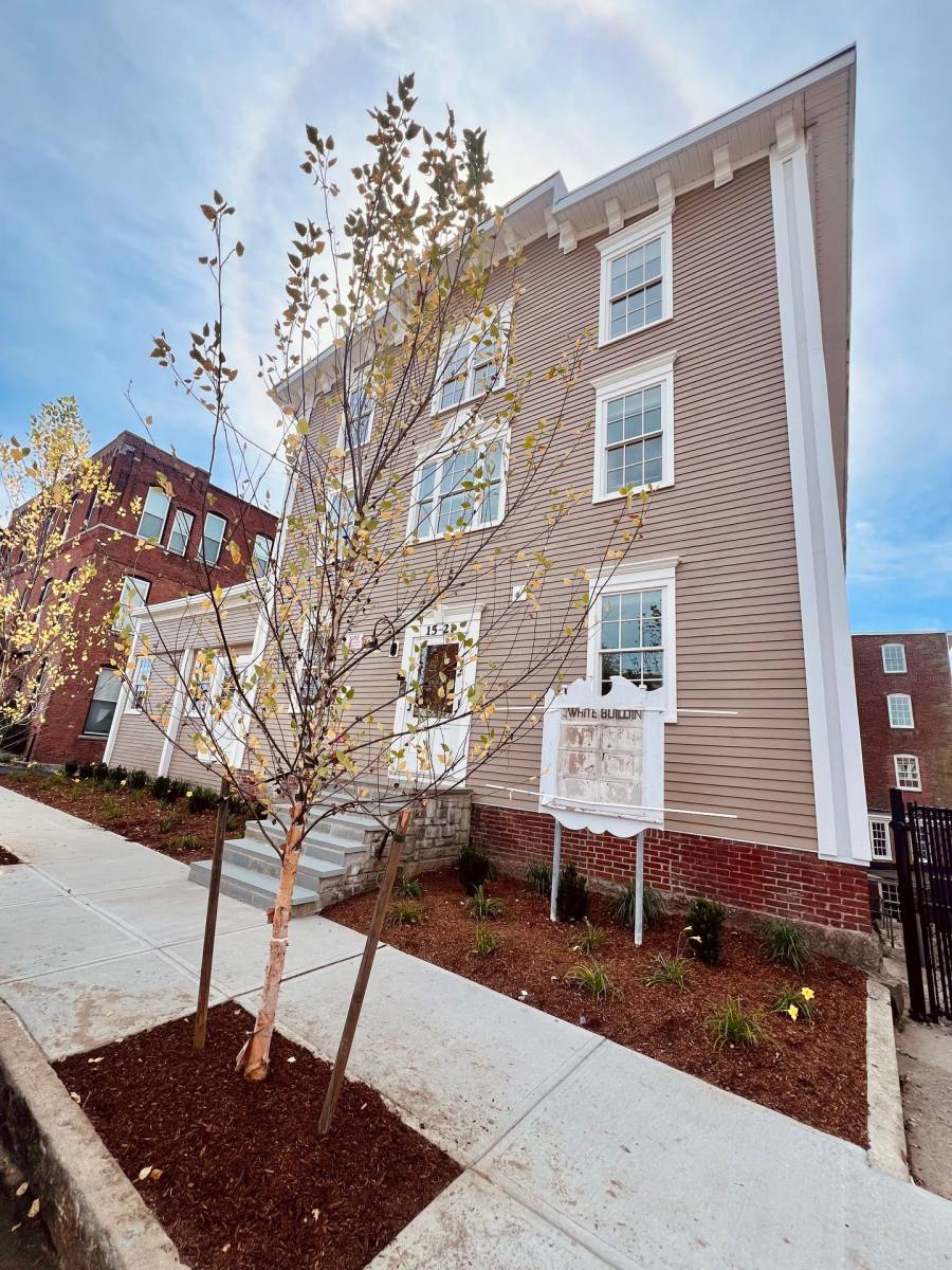 Apartment for rent at 17 Hermon St, Worcester, MA 01610