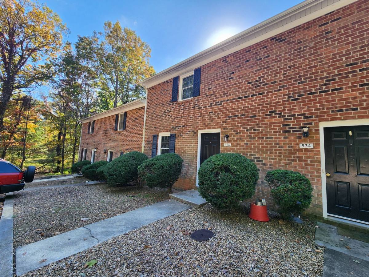 Apartment for rent at 522-540 Amelon Rd, Madison Heights, VA 24572